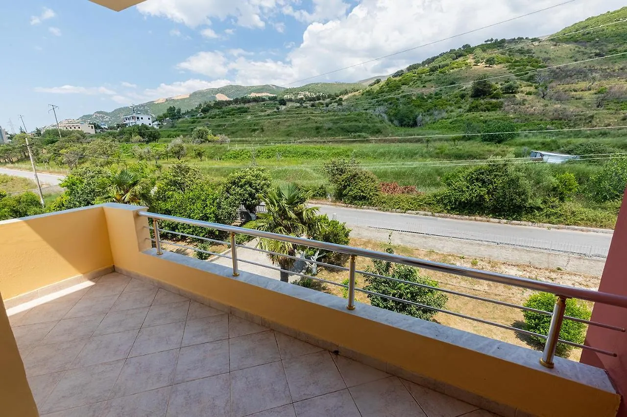 Hotel Dini Radhimë 0*,  Albania