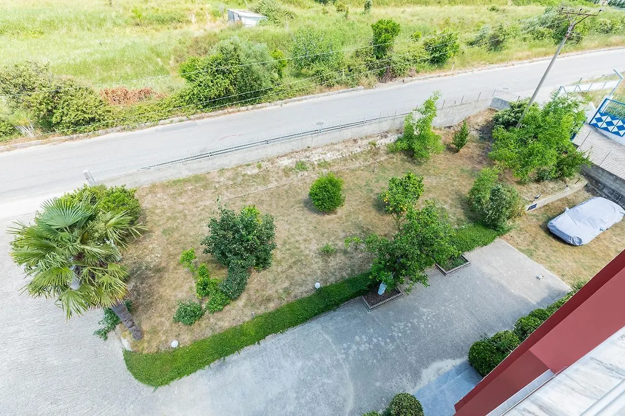Hotel Dini Radhimë