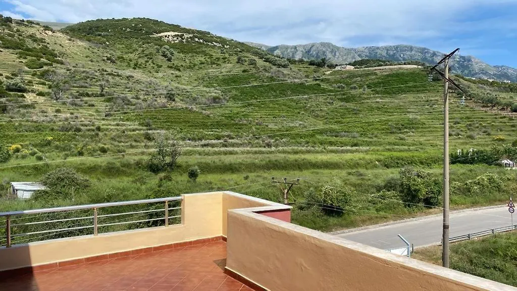 Hotel Dini Radhimë