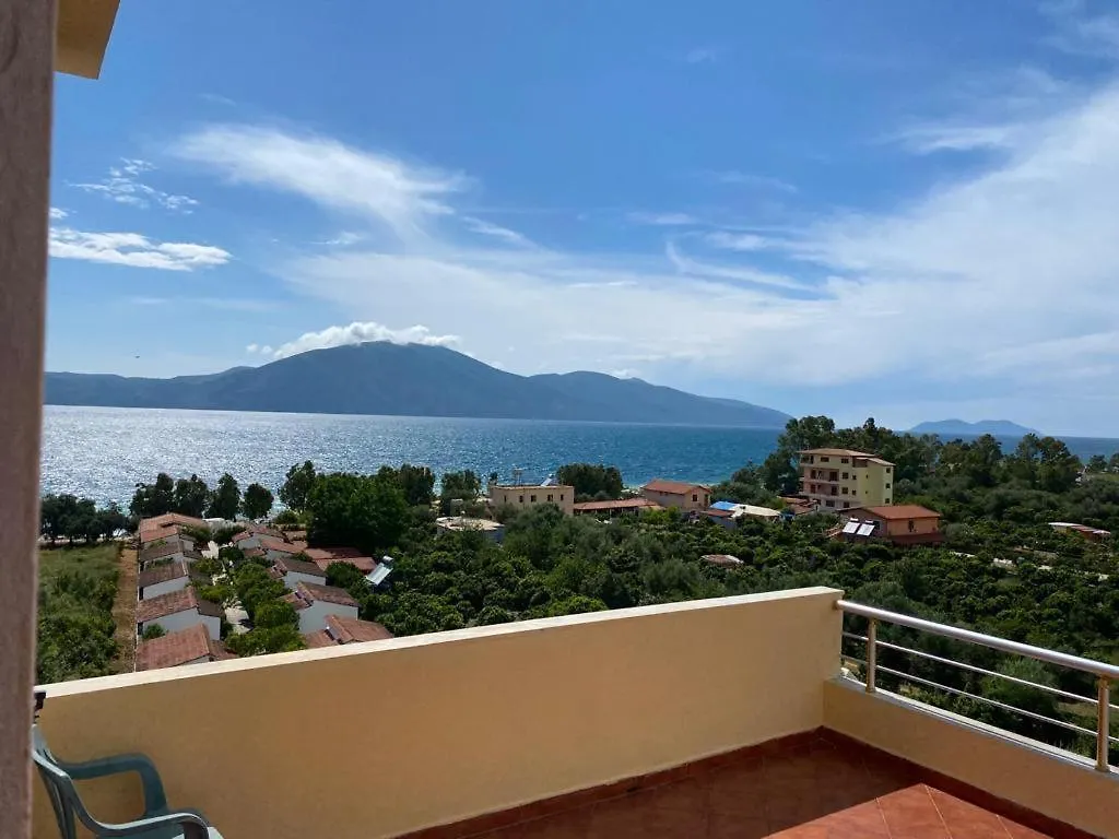게스트하우스 Hotel Dini Radhimë