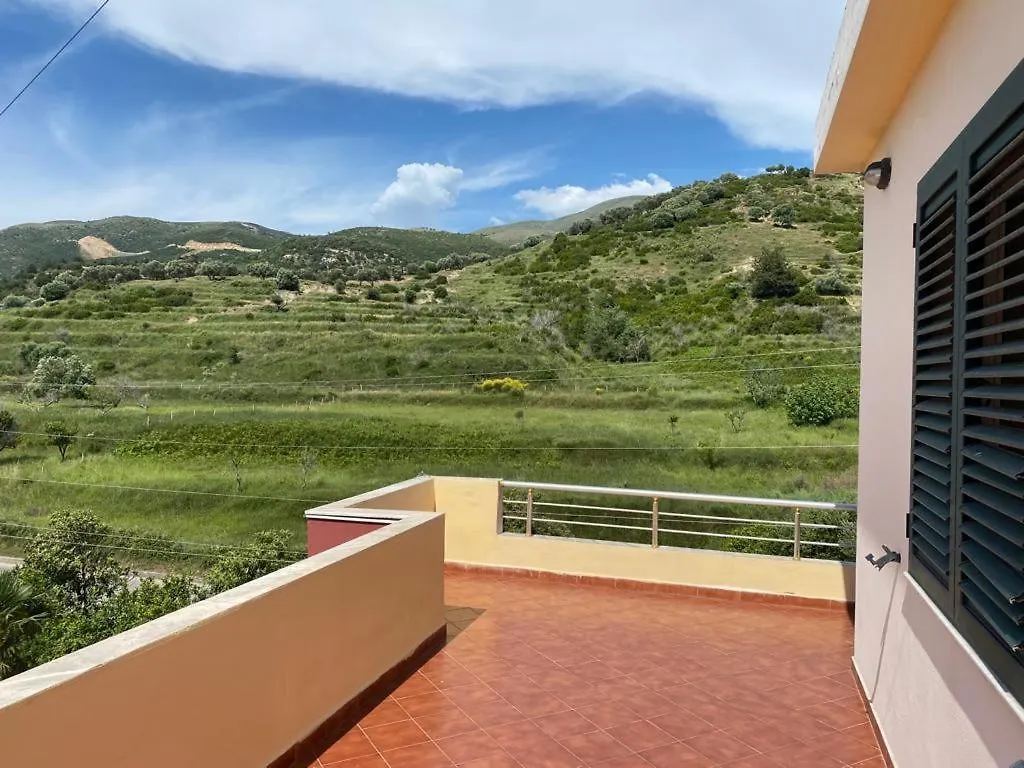 Hotel Dini Radhimë Affittacamere