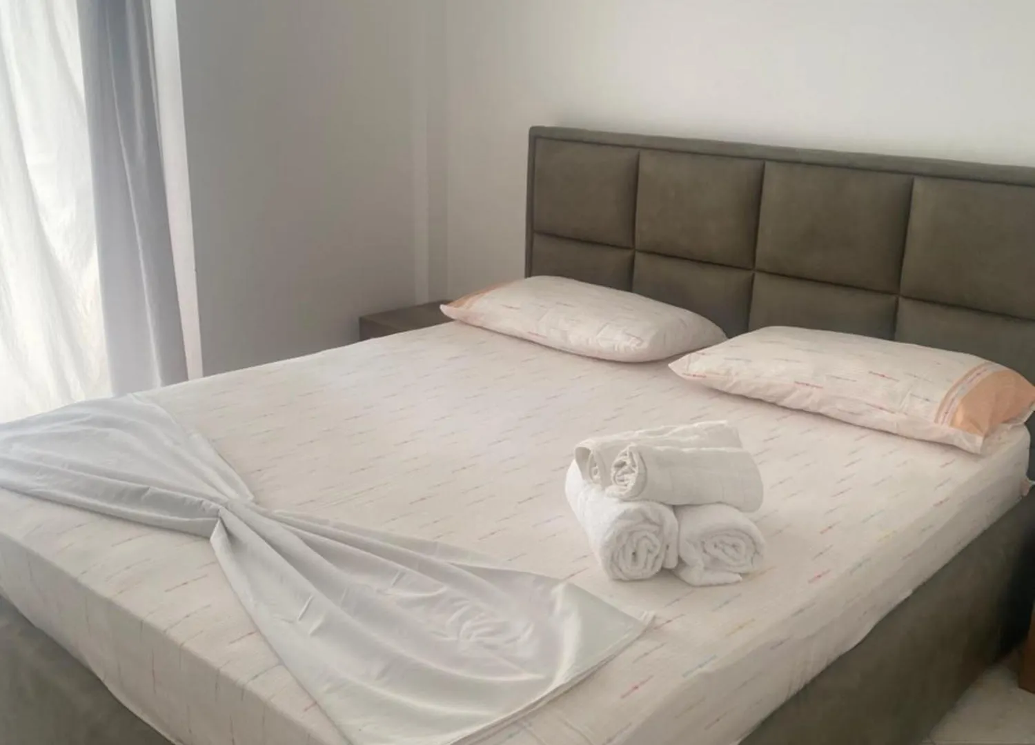 Hotel Dini Radhimë 0*,
