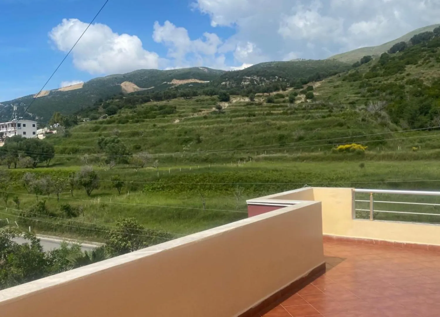 Hotel Dini Radhimë Affittacamere